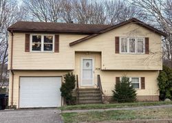 Pre-foreclosure in  CARTPATH DR Meriden, CT 06450