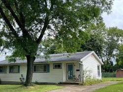 Pre-foreclosure in  CARLTON AVE NE Grand Rapids, MI 49505