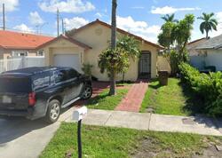  W 30th Ln, Hialeah FL