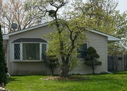 Pre-foreclosure in  AUSTIN AVE Carpentersville, IL 60110