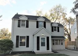 Pre-foreclosure in  DRUMMOND RD Toledo, OH 43606