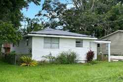 Pre-foreclosure in  DOLORES DR Marrero, LA 70072