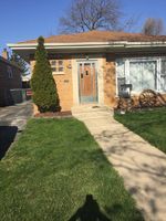 Pre-foreclosure in  S TROY ST Chicago, IL 60655