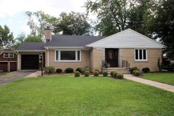 Pre-foreclosure in  WEST ACRES RD Joliet, IL 60435