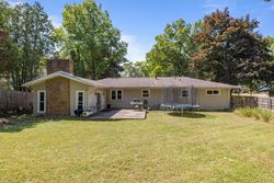 Pre-foreclosure in  CANTERBURY DR La Porte, IN 46350