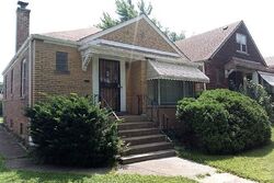 Pre-foreclosure in  S UNIVERSITY AVE Chicago, IL 60628