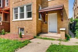 Pre-foreclosure in  S KINGSTON AVE Chicago, IL 60617