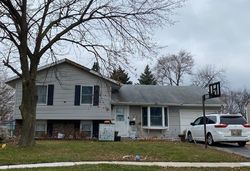 Pre-foreclosure in  E LINCOLN AVE Glendale Heights, IL 60139