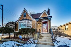 Pre-foreclosure in  N 73RD AVE Elmwood Park, IL 60707
