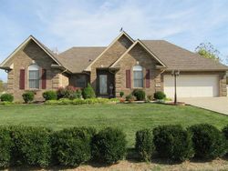Pre-foreclosure in  LANGLEY TRCE Elizabethtown, KY 42701