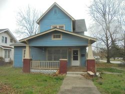 Pre-foreclosure Listing in N 9TH ST INDEPENDENCE, KS 67301
