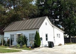 Pre-foreclosure in  3RD ST NW Linton, IN 47441