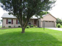 Pre-foreclosure Listing in N MAUDE DR W ROSSVILLE, IN 46065