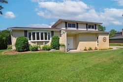 Pre-foreclosure in  JUDAY LAKE DR S South Bend, IN 46635