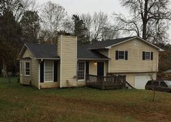 Pre-foreclosure in  W KNIGHT DR Carrollton, GA 30116