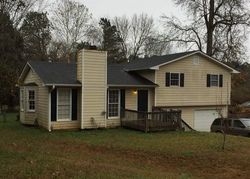 Pre-foreclosure in  W KNIGHT DR Carrollton, GA 30116