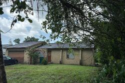 Pre-foreclosure in  25TH AVE SW Naples, FL 34116