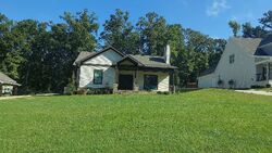 Pre-foreclosure in  HIDDEN WOODS LN Tuscaloosa, AL 35405