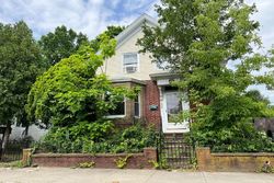 Pre-foreclosure in  LOWELL AVE Providence, RI 02909