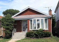 Pre-foreclosure in  S WHIPPLE ST Chicago, IL 60652