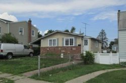 Pre-foreclosure in  RIVIERA PKWY Lindenhurst, NY 11757