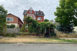 Pre-foreclosure in  S J ST Tacoma, WA 98405