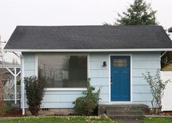 Pre-foreclosure in  S 6TH AVE Kelso, WA 98626