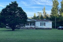  Springhill Rd, Maysville NC