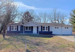 Pre-foreclosure in  KINGSWAY DR Cape Girardeau, MO 63701