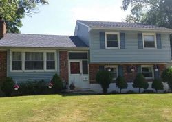 Pre-foreclosure in  STONEGATE DR Mount Holly, NJ 08060