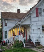 Pre-foreclosure in  16TH AVE N Clinton, IA 52732