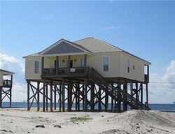 Pre-foreclosure in  TOVAR CT Dauphin Island, AL 36528