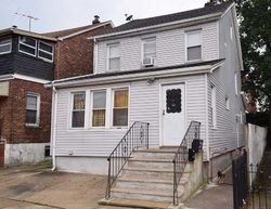 Pre-foreclosure in  152ND ST Flushing, NY 11367