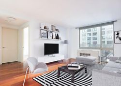 Pre-foreclosure in  E 23RD ST B New York, NY 10010