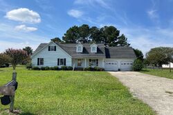 Pre-foreclosure in  W DOE TRL Goldsboro, NC 27530