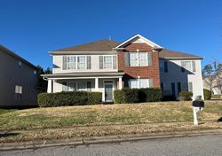 Pre-foreclosure in  LEES CROSSING DR Charlotte, NC 28213