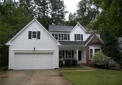 Pre-foreclosure in  JARDIN WAY Charlotte, NC 28215