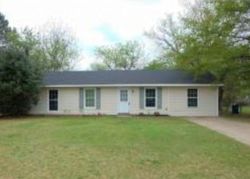 Pre-foreclosure in  RUTHERGLEN DR Fayetteville, NC 28304