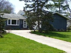 Pre-foreclosure in  CRICKET LN Strongsville, OH 44149