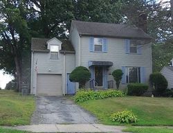 Pre-foreclosure in  PINEVIEW AVE Youngstown, OH 44511