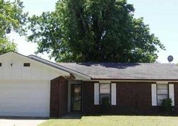 Pre-foreclosure in  TULL PL Muskogee, OK 74403