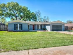 Pre-foreclosure in  N LAKESIDE TER Mustang, OK 73064