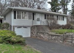 Pre-foreclosure in  LANNIS AVE New Windsor, NY 12553