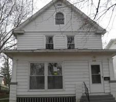 Pre-foreclosure in  N 5TH ST Clinton, IA 52732
