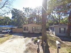 Pre-foreclosure in  BAY HILLS CIR Thonotosassa, FL 33592