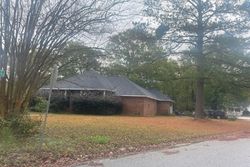 Pre-foreclosure in  W HAMPTON POINTE DR Florence, SC 29501