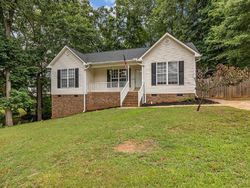 Pre-foreclosure in  HOLLY RUN CT Spartanburg, SC 29303