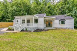 Pre-foreclosure in  DUE WEST AVE N Madison, TN 37115