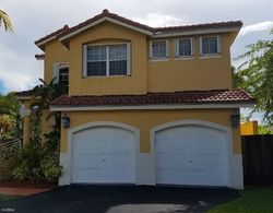 Pre-foreclosure in  SW 154TH PL Miami, FL 33185