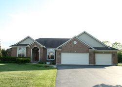 Pre-foreclosure in  COTTONWOOD CT Mchenry, IL 60051